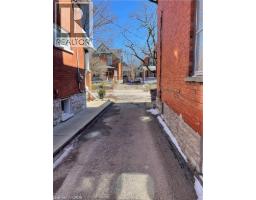 48 Betzner Avenue N Unit# Upper, Kitchener, ON N2H3B9 Photo 7