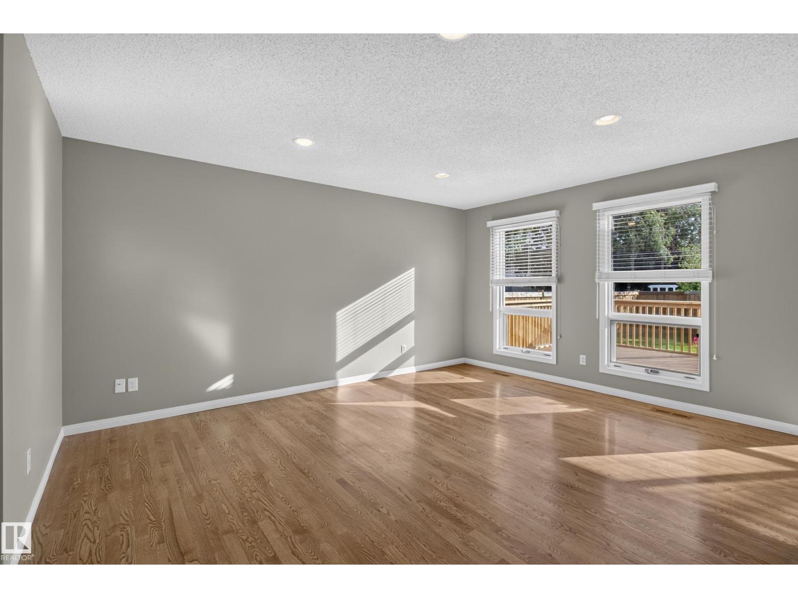 19 CATALINA DR - 27