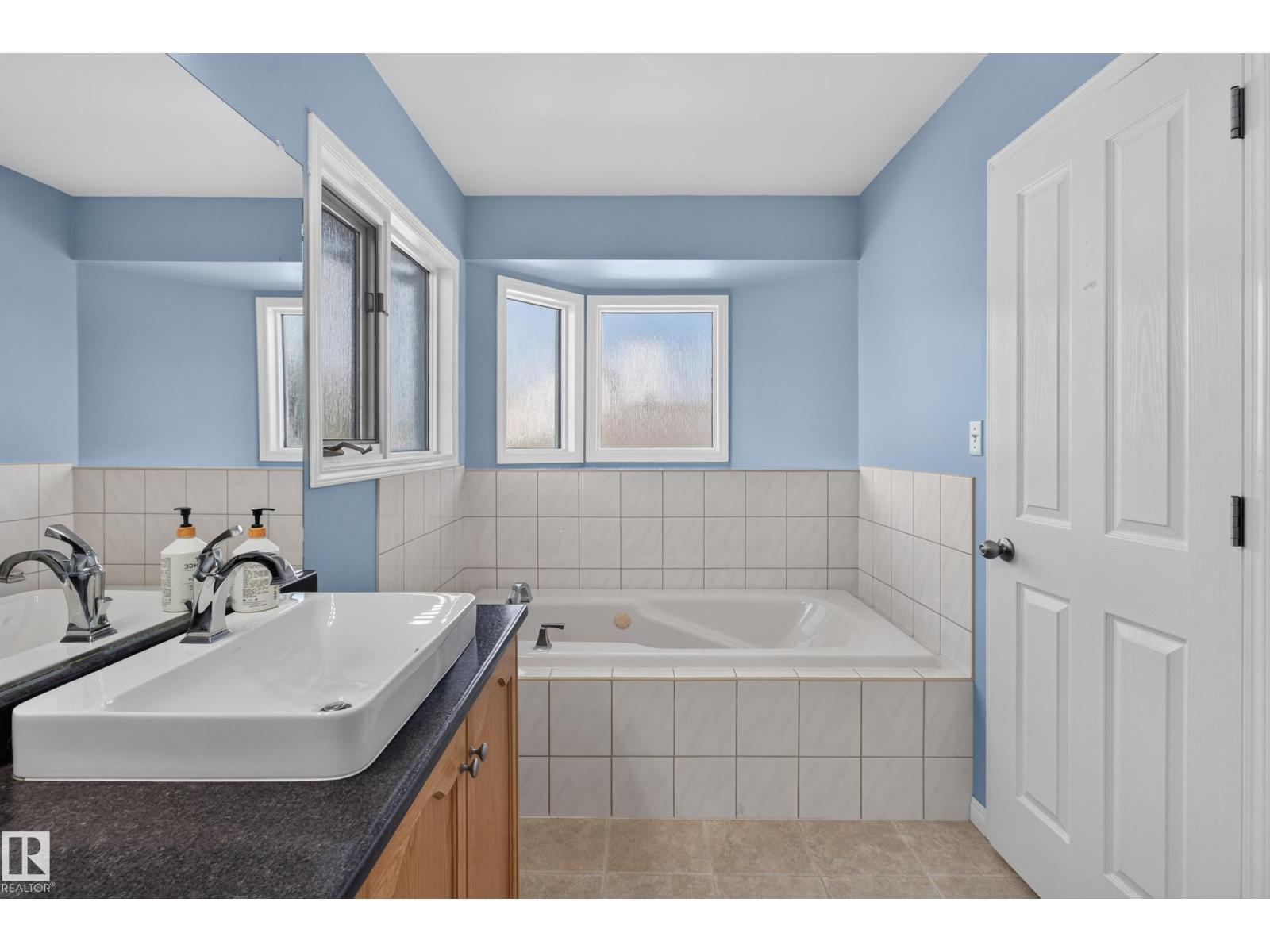 19 CATALINA DR - 39