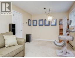 9907 Galaran Rd, Sidney, BC V8L4G5 Photo 15