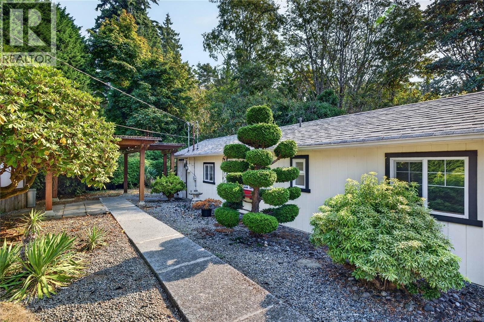  205 Atkins Road, View Royal