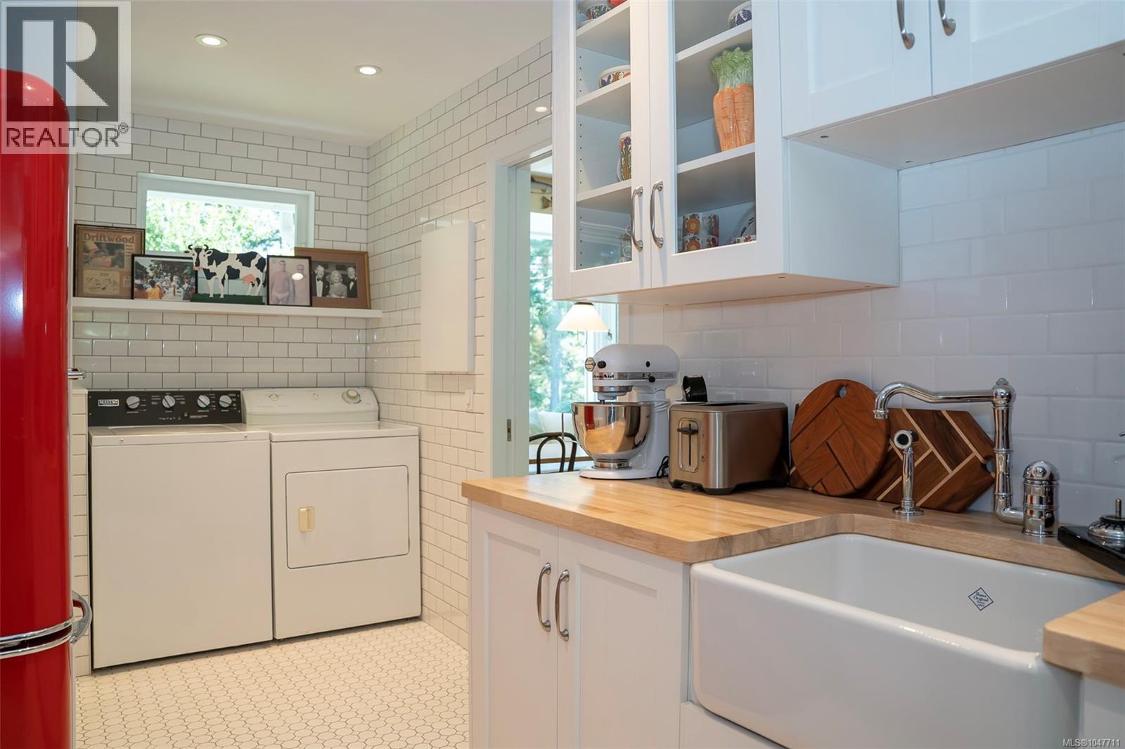  129 Sunset Drive, Salt Spring
