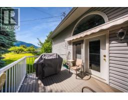 1545 Columbia Road, Ootischenia, BC V1N4L6 Photo 40