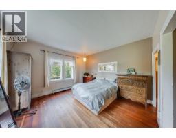 Dining room - 2433 First Avenue, Rossland, BC V0G1Y0 Photo 11