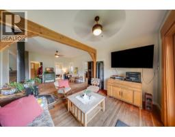 Pantry - 2433 First Avenue, Rossland, BC V0G1Y0 Photo 6