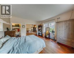 Primary Bedroom - 2433 First Avenue, Rossland, BC V0G1Y0 Photo 14
