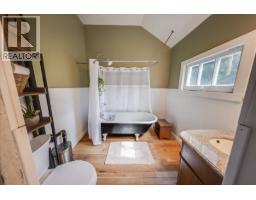 2433 First Avenue, Rossland, BC V0G1Y0 Photo 21