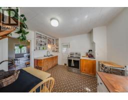 2433 First Avenue, Rossland, BC V0G1Y0 Photo 28