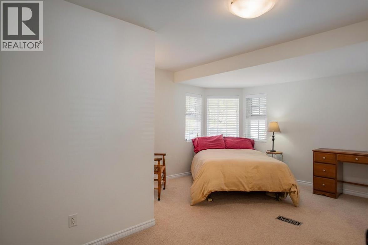 1664 Maida Road - 10