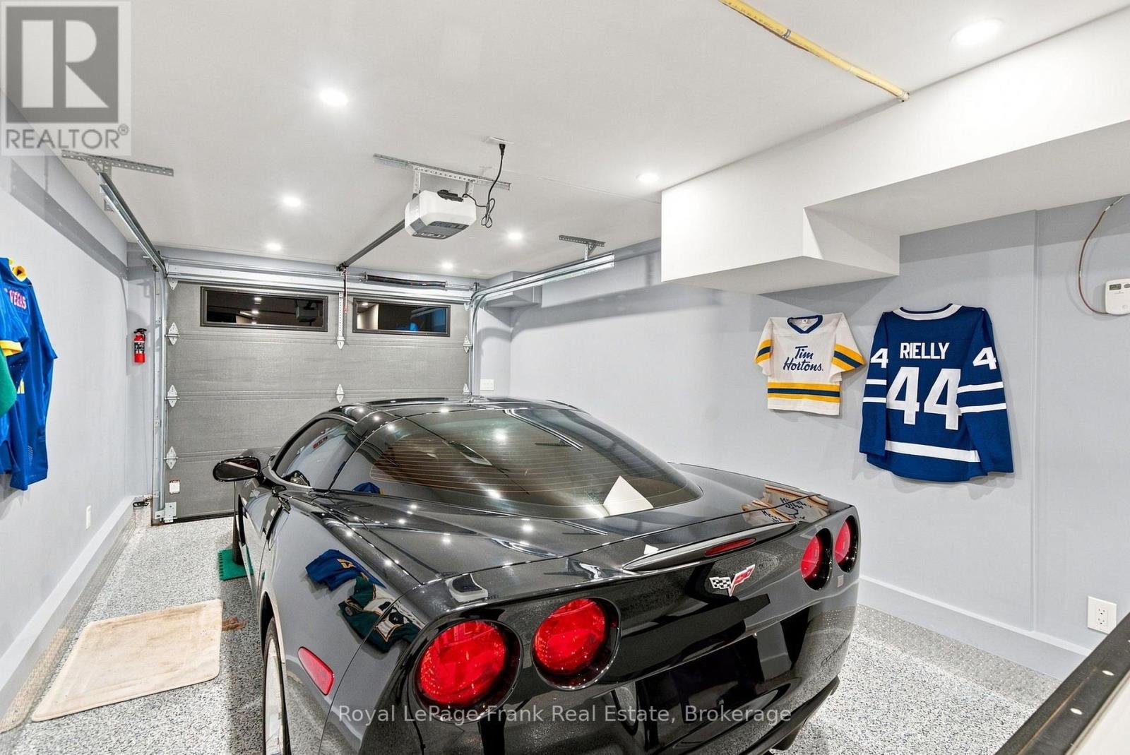 526 VIEW LAKE ROAD - Image 35