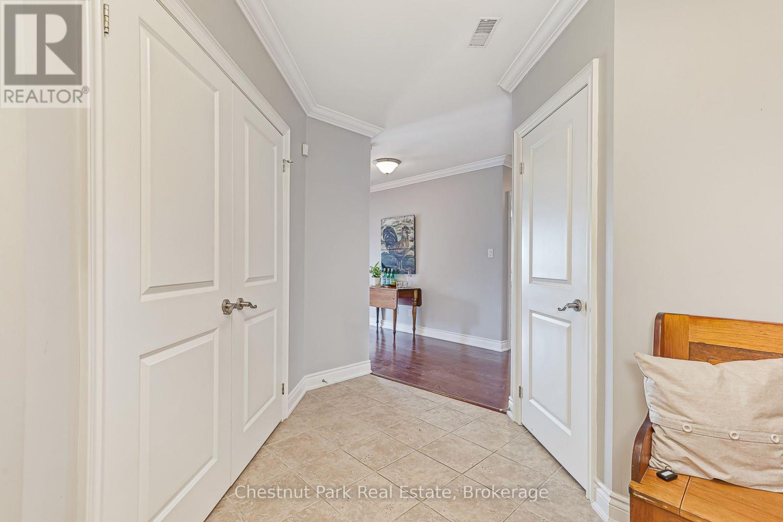 #208 27 BEAVER STREET - 15
