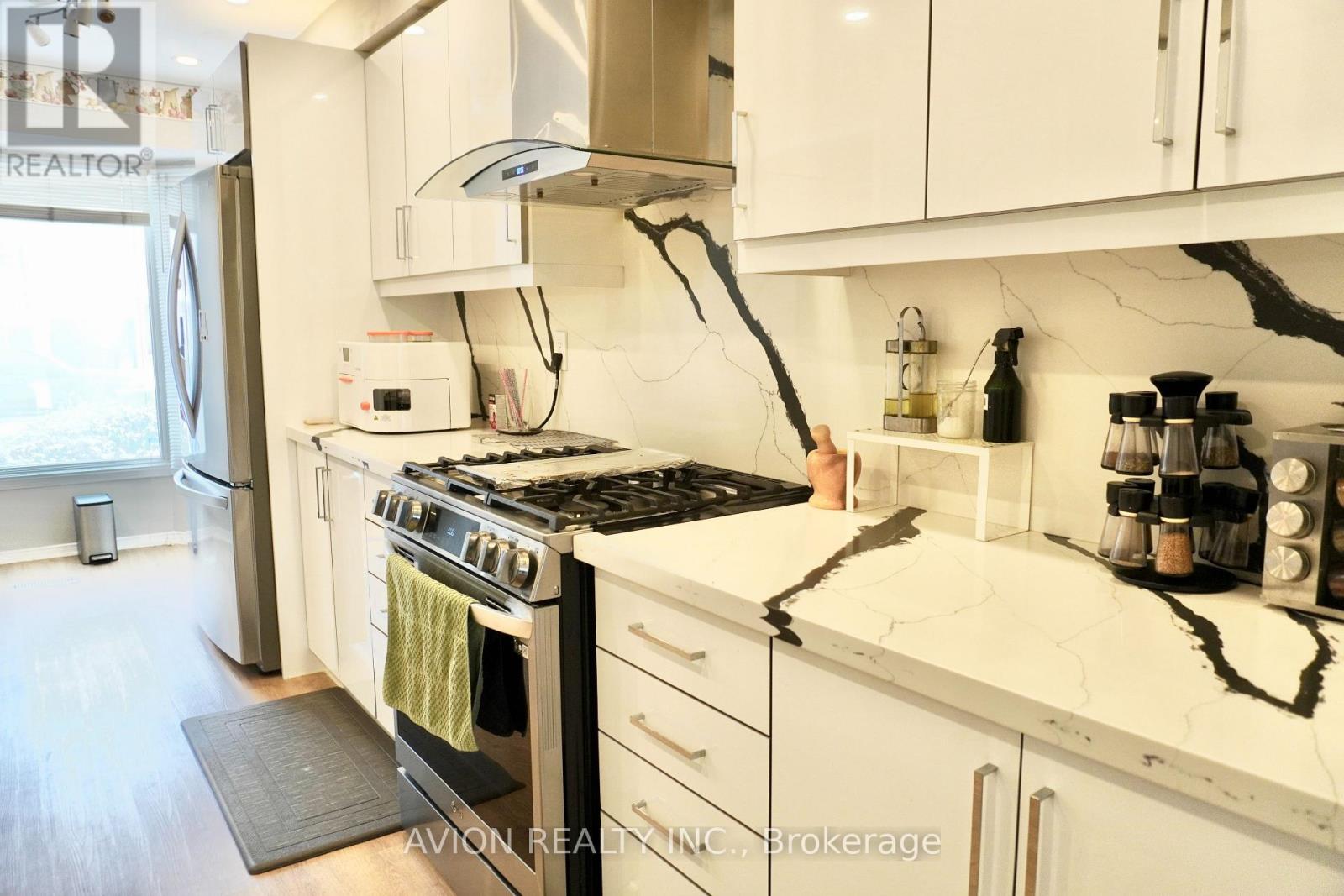 70 Barnes Drive, Ajax (Central), Ontario, L1S5G5, Ajax (Central), Ontario — photo 2 of 5