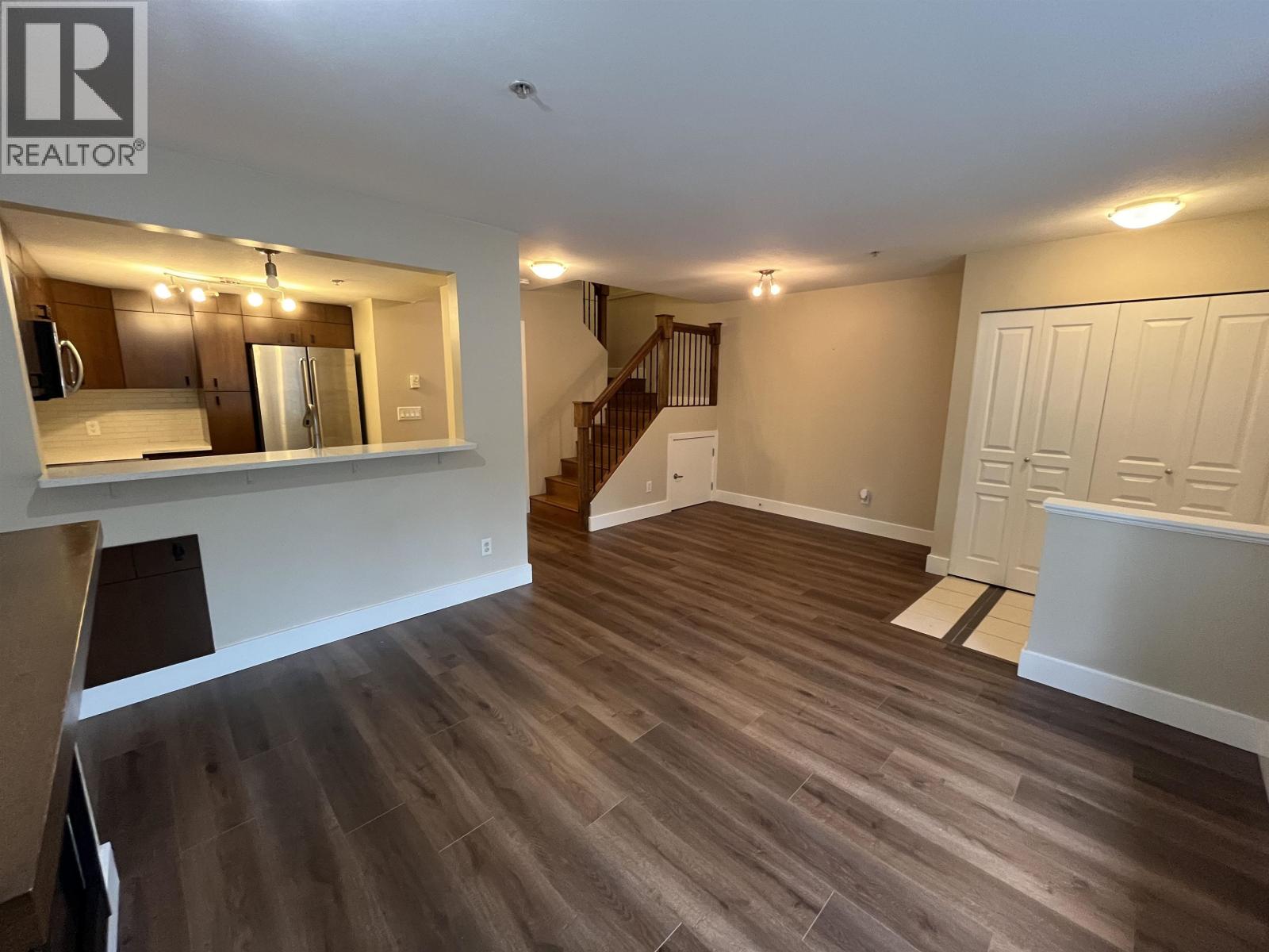 48 7428 SOUTHWYNDE AVENUE, Burnaby - Image 1