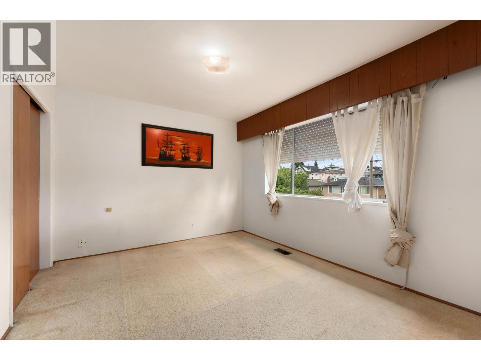 4561 MANOR STREET, Vancouver