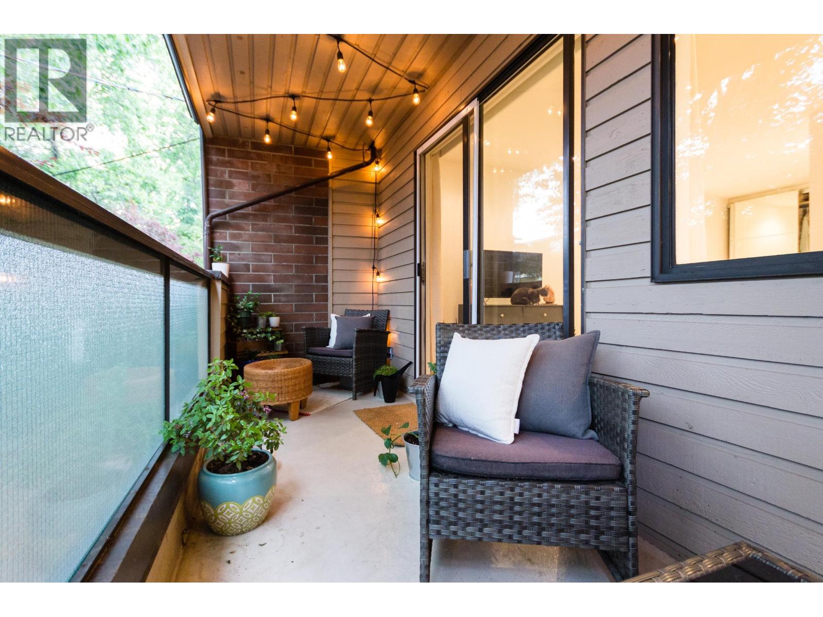#219 2190 7TH Avenue, Vancouver, British Columbia, V6K4K7, Vancouver, British Columbia — photo 2 of 5