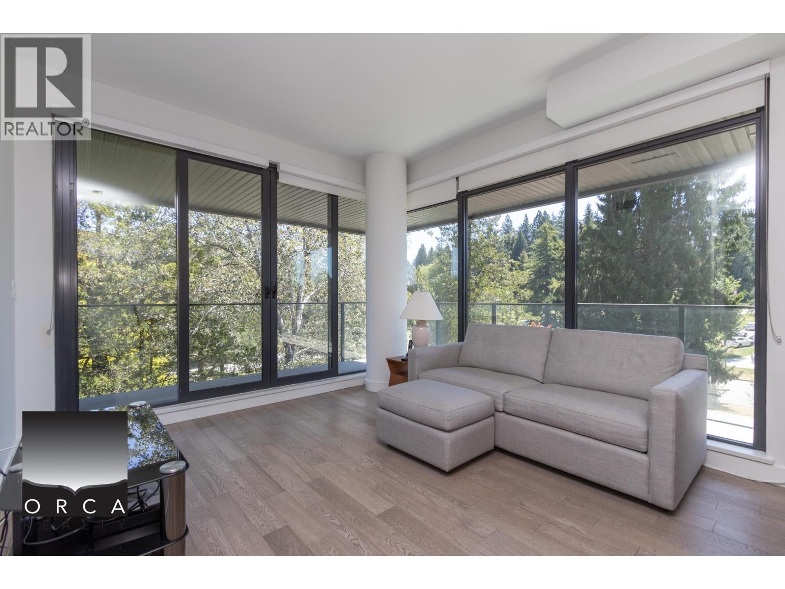 #509 4427 CAMBIE Street, Vancouver, British Columbia, V5Z2Y8, Vancouver, British Columbia — photo 4 of 5