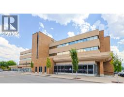 209 1890 Cooper Road, Kelowna