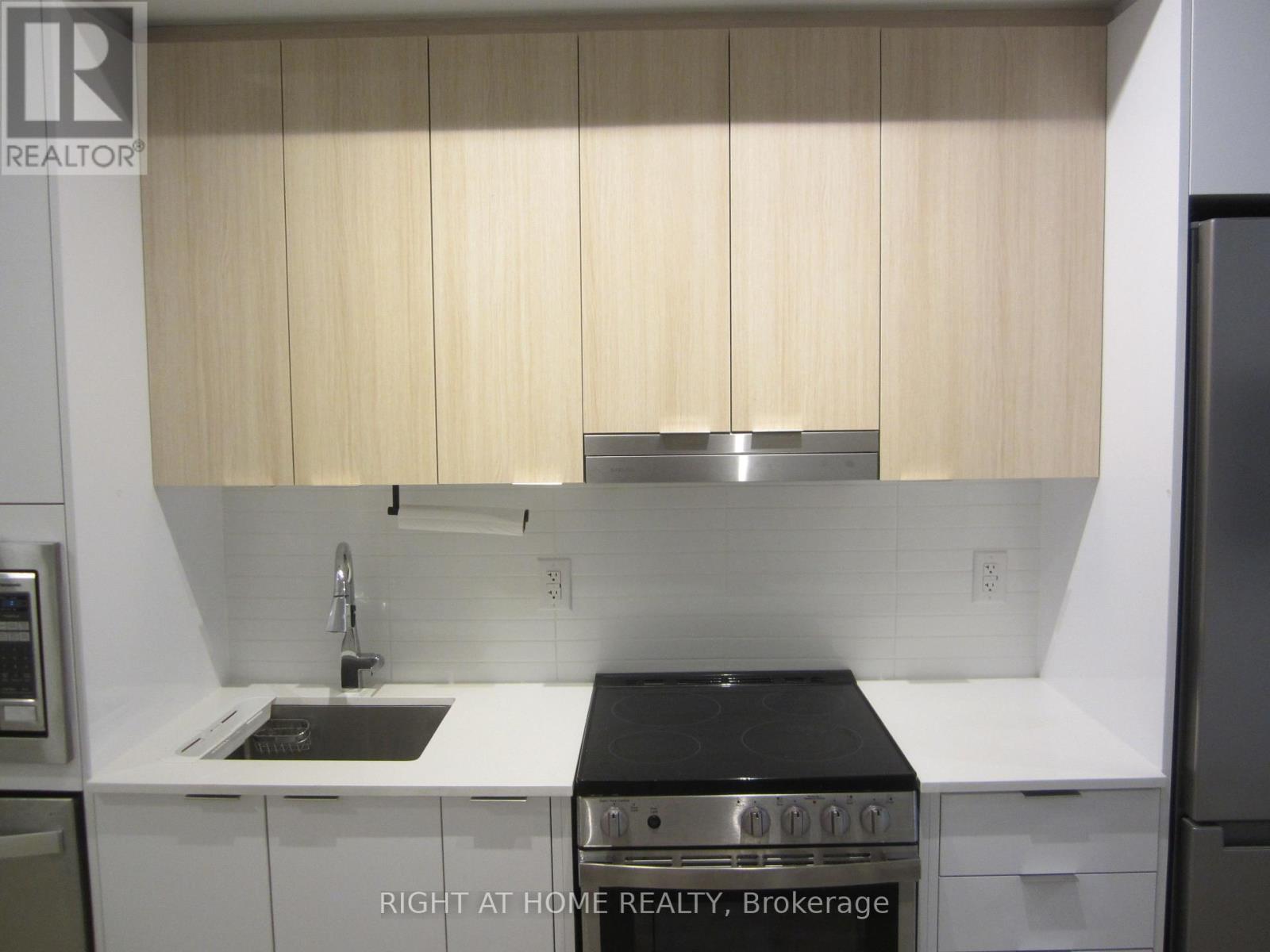 #618 5105 Hurontario Street, Mississauga (Hurontario), Ontario, L4Z0C9, Mississauga (Hurontario), Ontario — photo 5 of 5