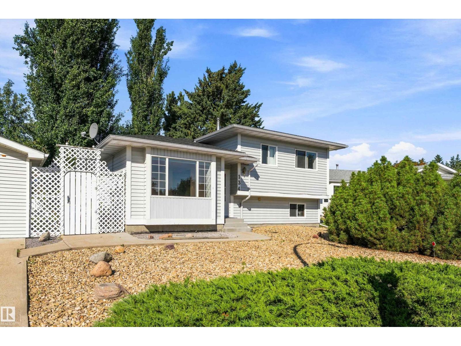 134 Cameron CR - 1