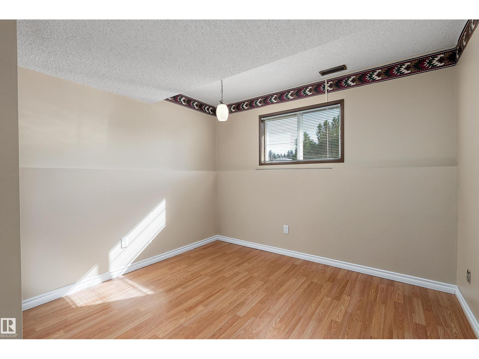 134 Cameron CR - 15