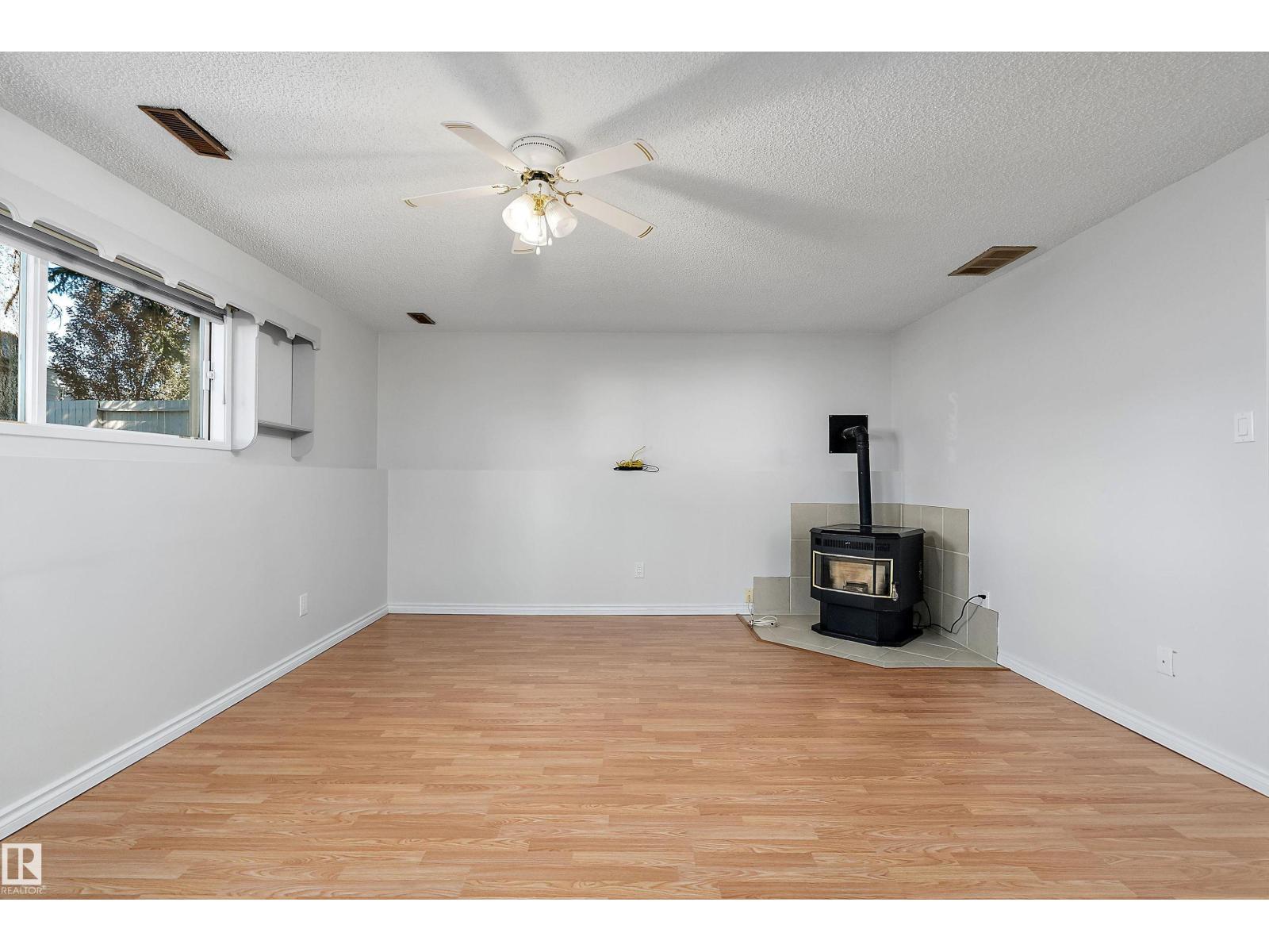 134 Cameron CR - 18