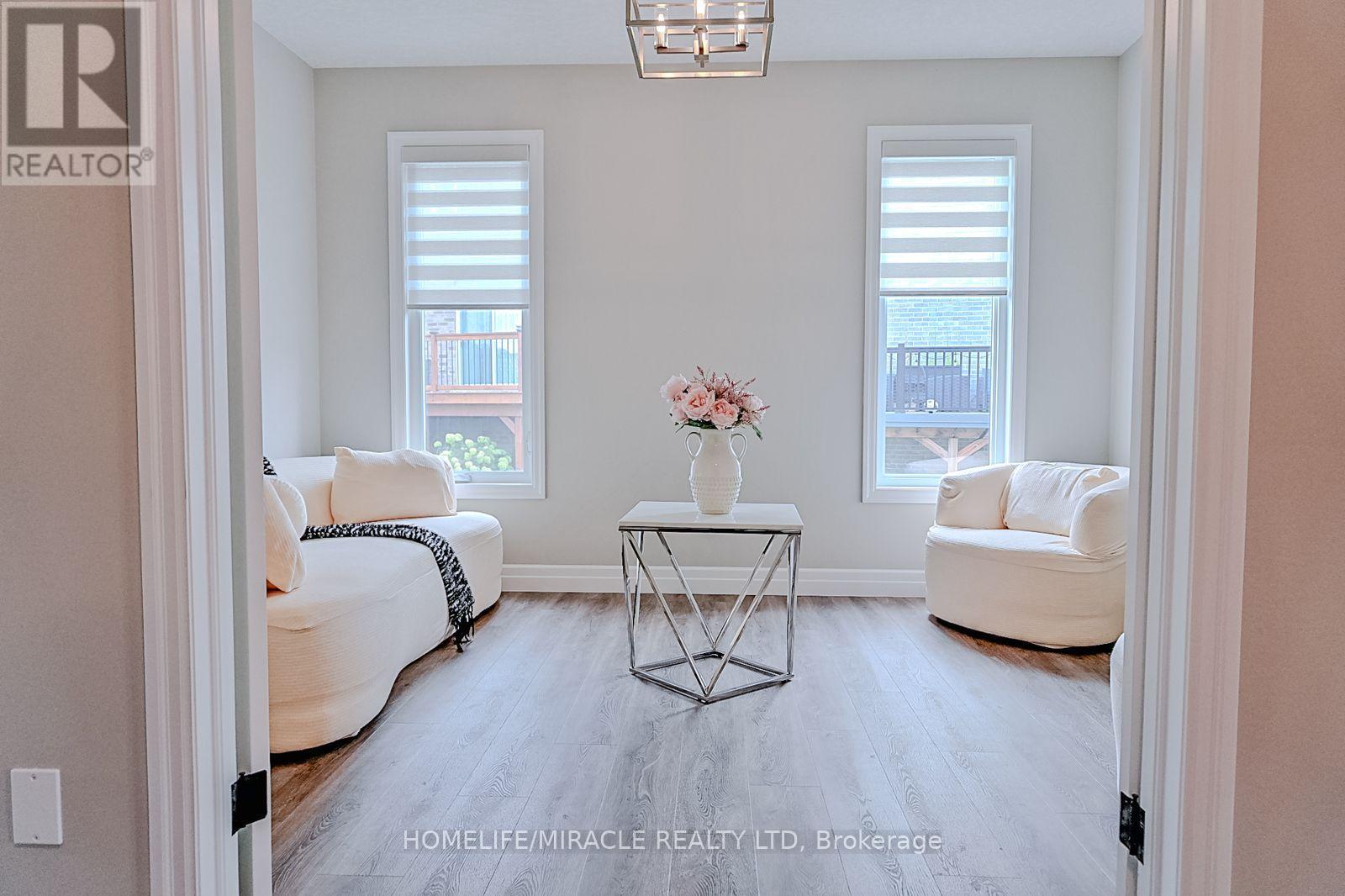 249 Ladyslipper Drive, Waterloo, Ontario, N2V0H5, Waterloo, Ontario — photo 3 of 5