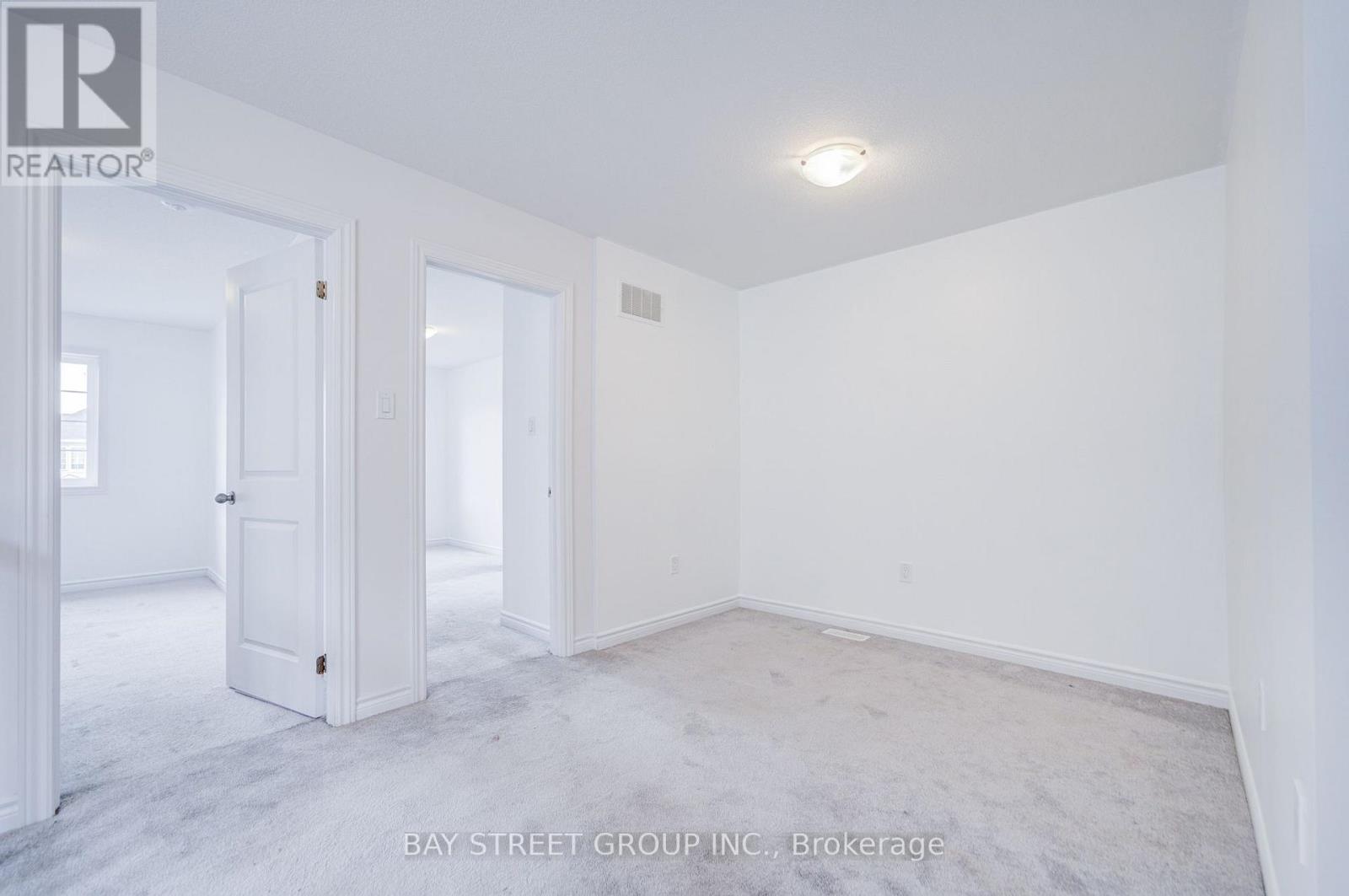 10 ELSEGOOD DRIVE - 40