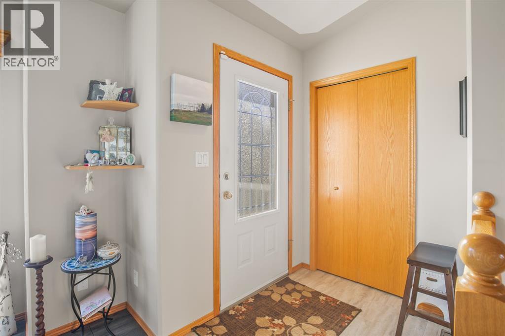 Listing photo – 73 Darling Crescent, Red Deer