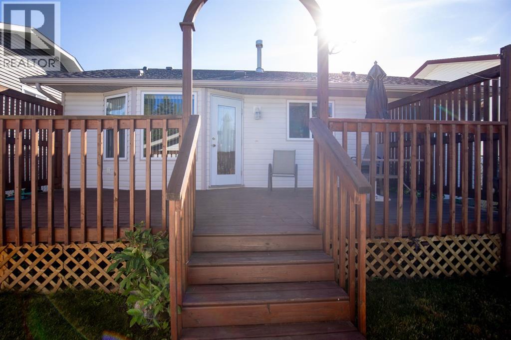 Listing photo – 73 Darling Crescent, Red Deer