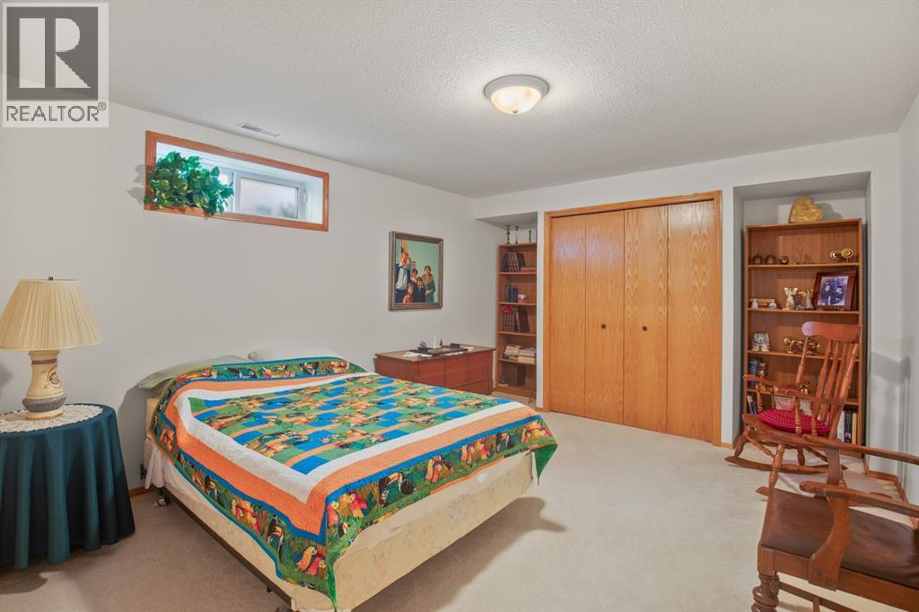 Listing photo – 73 Darling Crescent, Red Deer