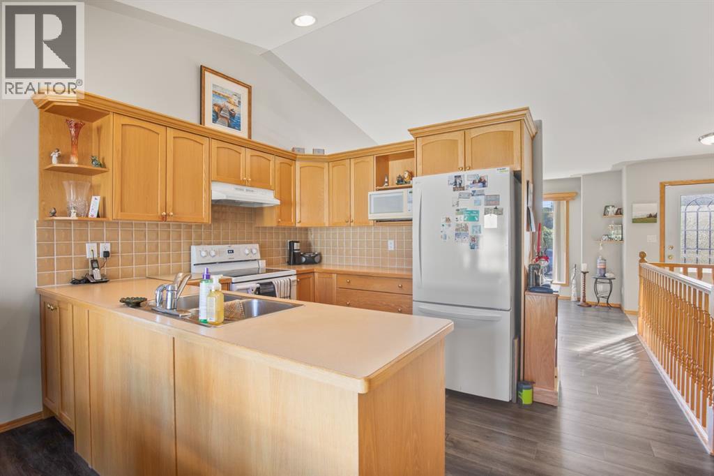 Listing photo – 73 Darling Crescent, Red Deer