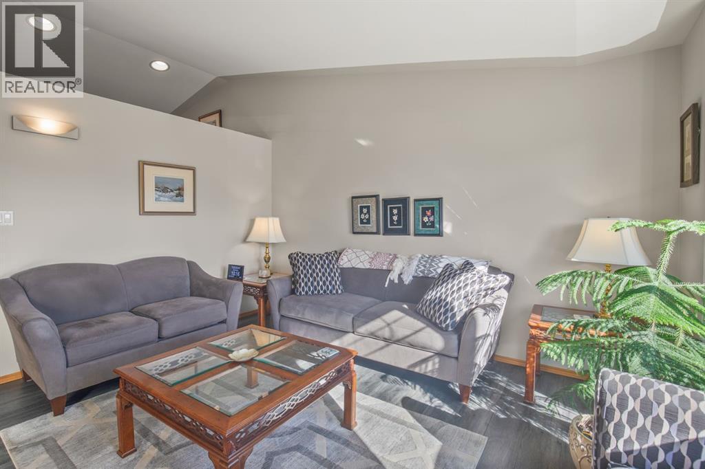 Listing photo – 73 Darling Crescent, Red Deer