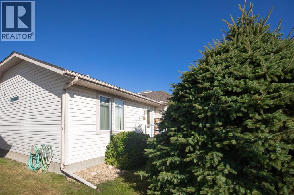 Listing photo – 73 Darling Crescent, Red Deer