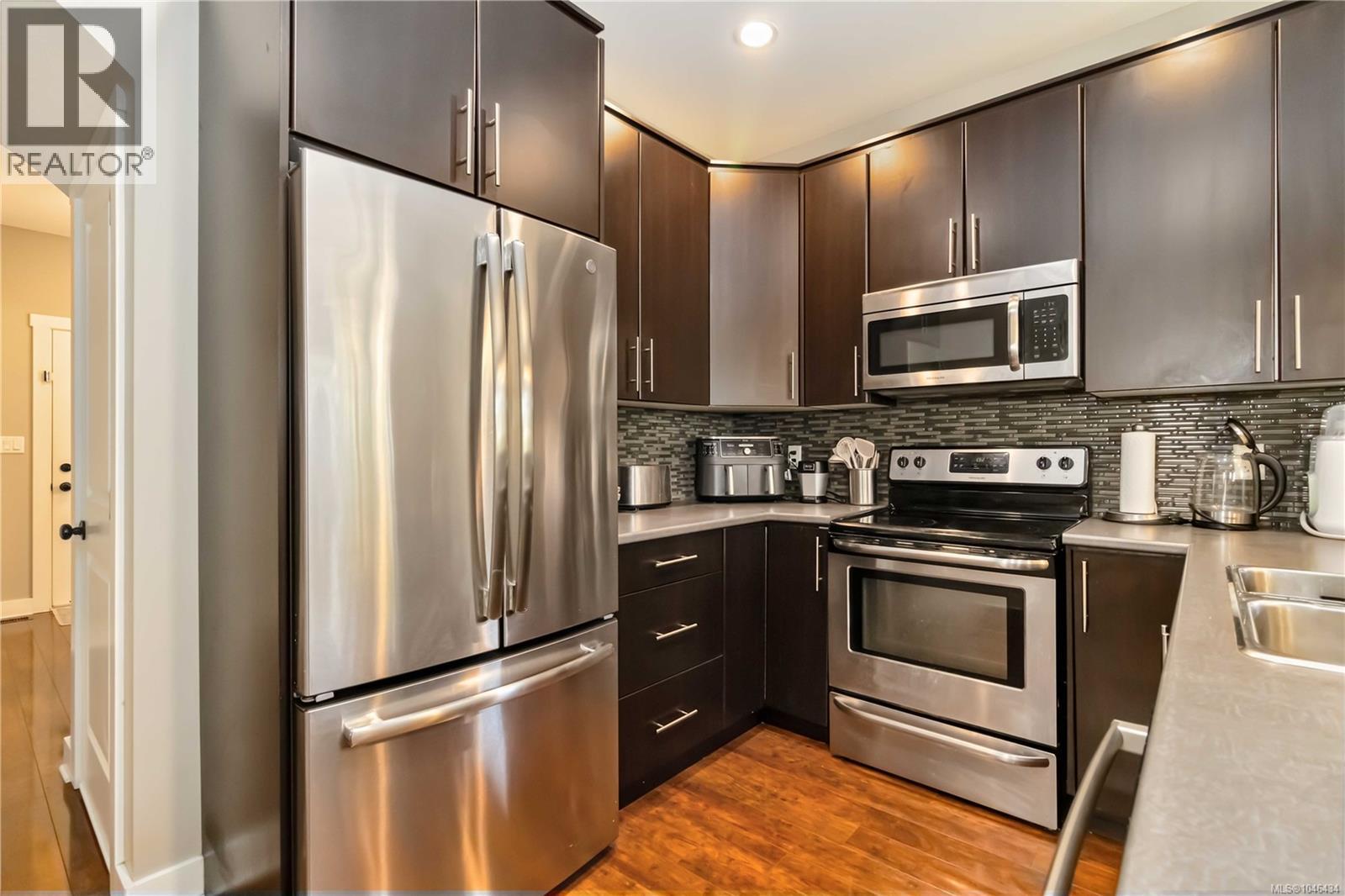  1274 Freshwater Crescent, Langford