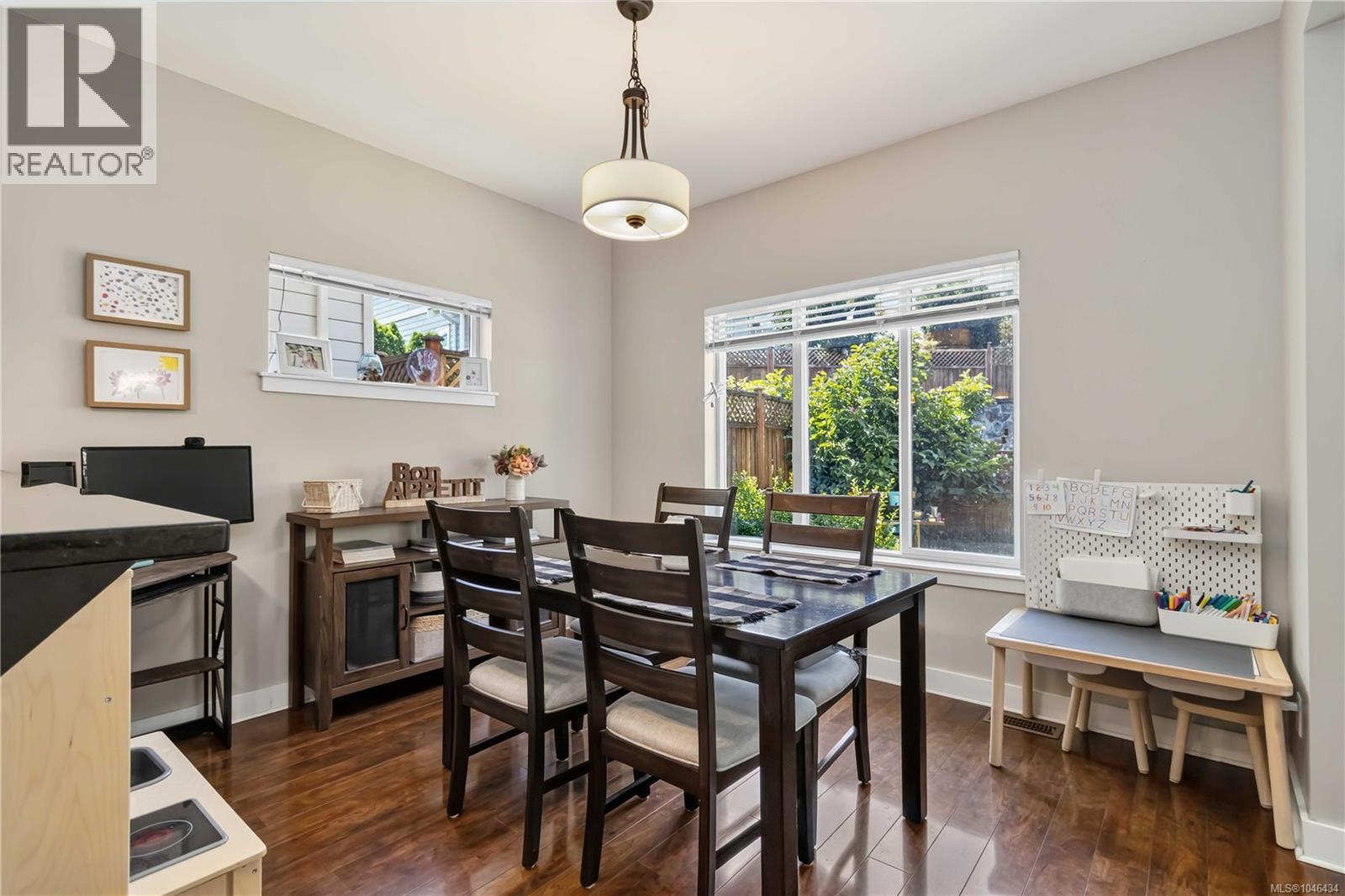 1274 Freshwater Cres - 16