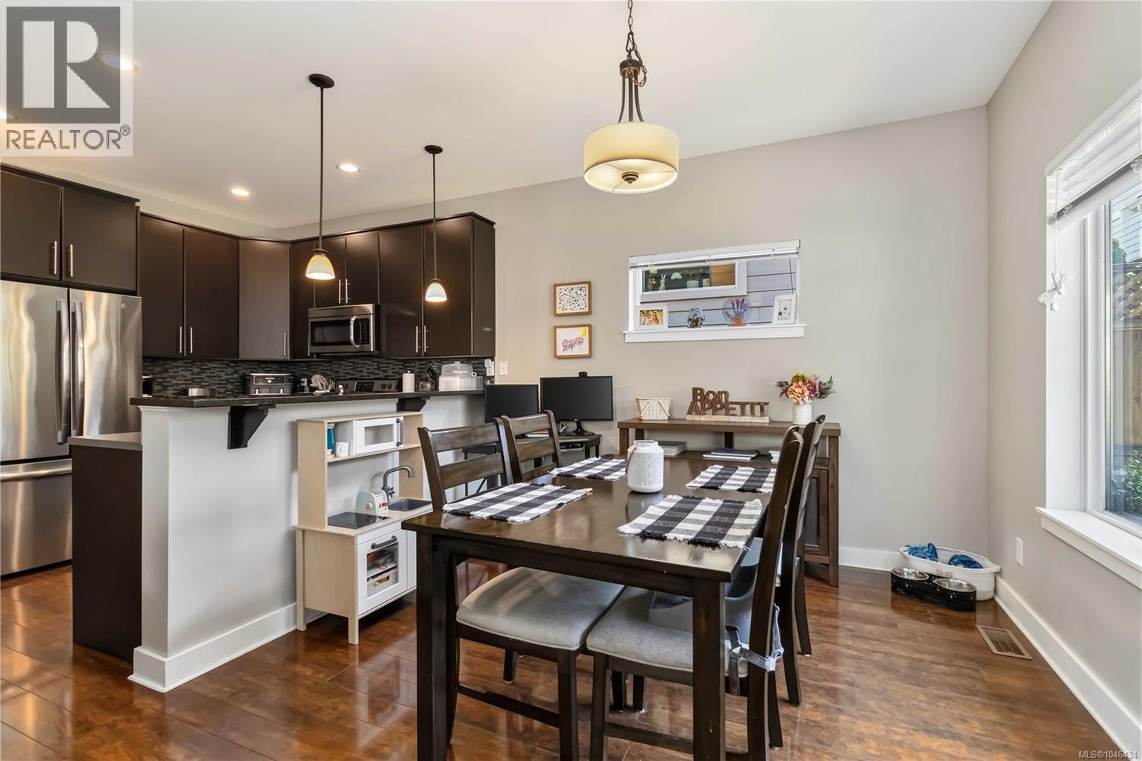  1274 Freshwater Crescent, Langford