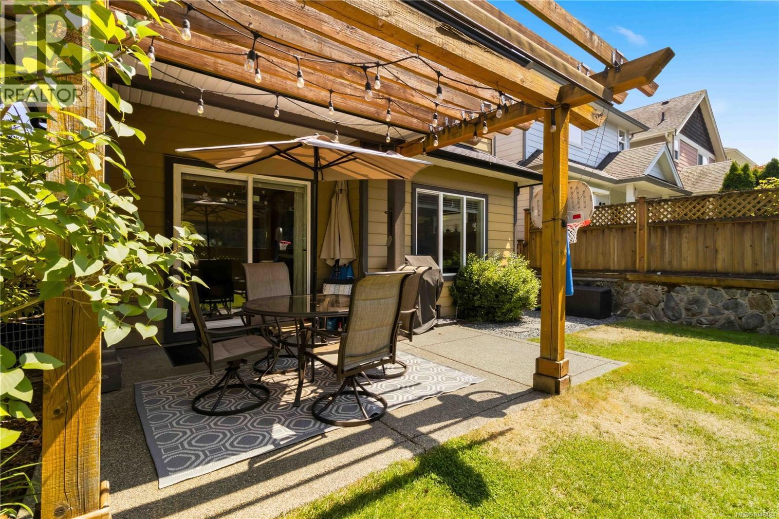  1274 Freshwater Crescent, Langford