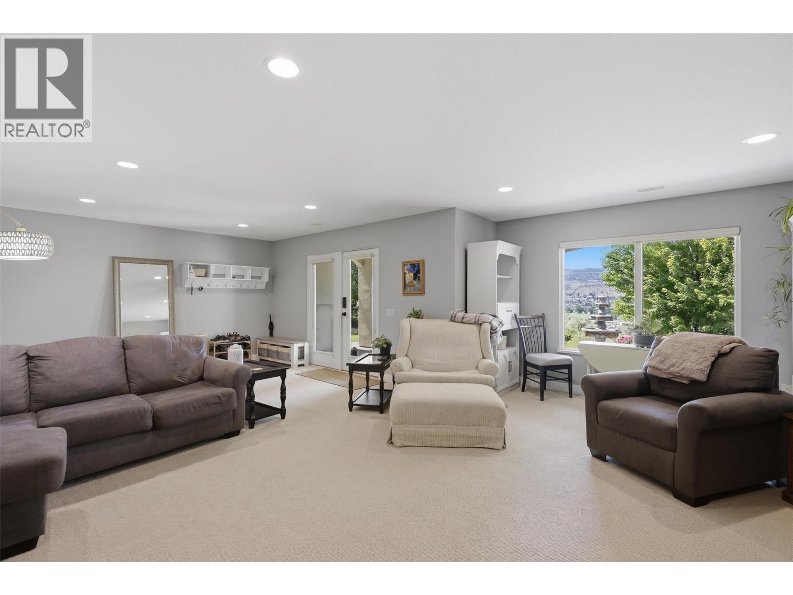 788 Rosewood Crescent - 26