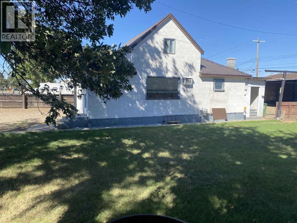5309 57 Street N - 1