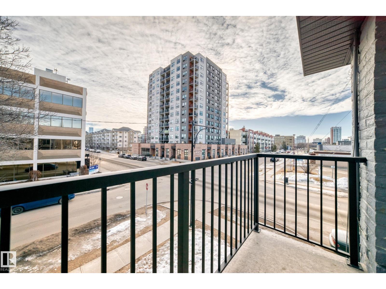 #302 10606 123 ST NW - 18