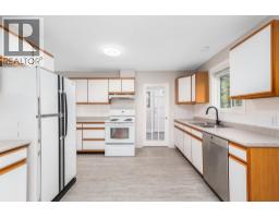 Kitchen - 7778 Okanagan Landing Road, Vernon, BC V1H1H2 Photo 7