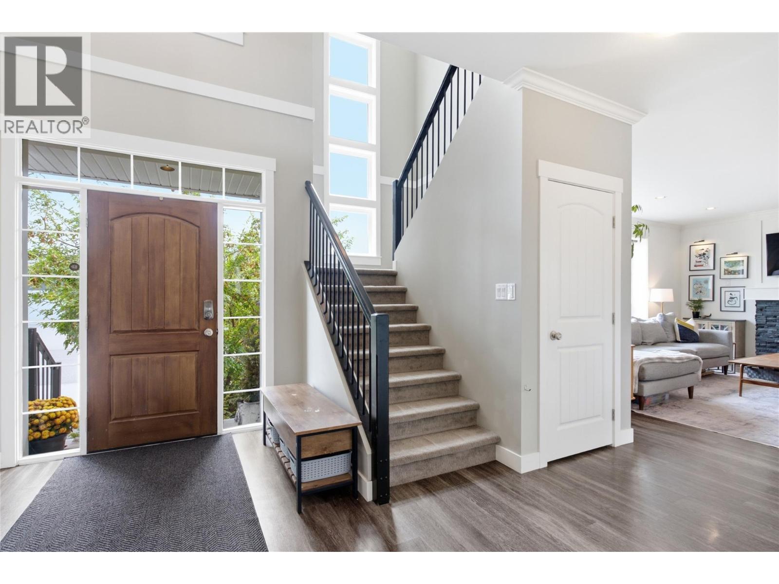 1551 Cowan Way - 22
