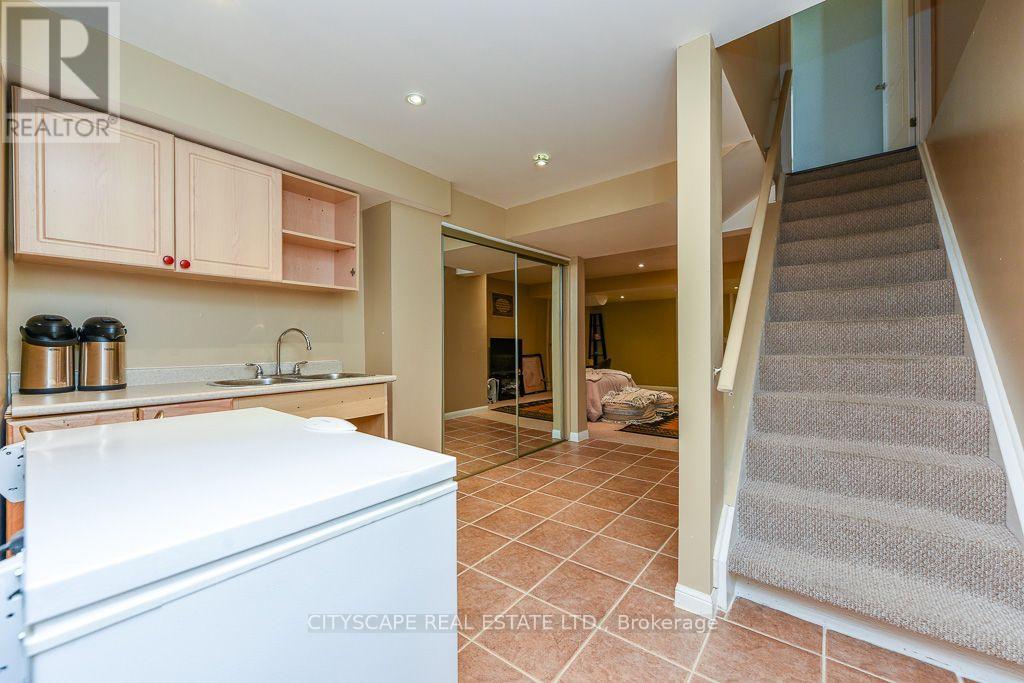 879 BENNETT BOULEVARD - Image 36