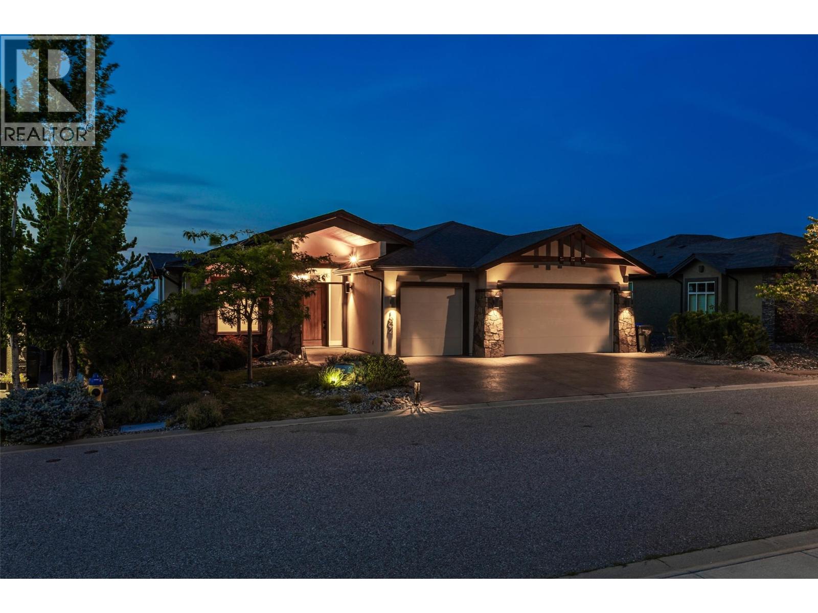 1002 Hewetson Avenue, Kelowna