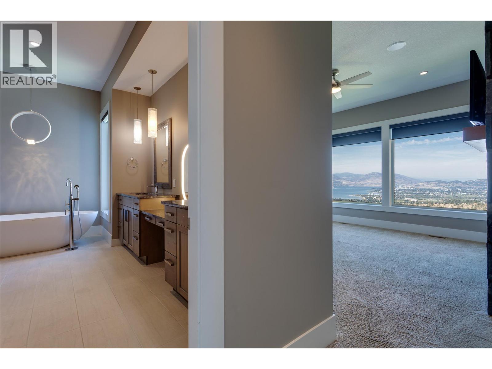 1002 Hewetson Avenue, Kelowna