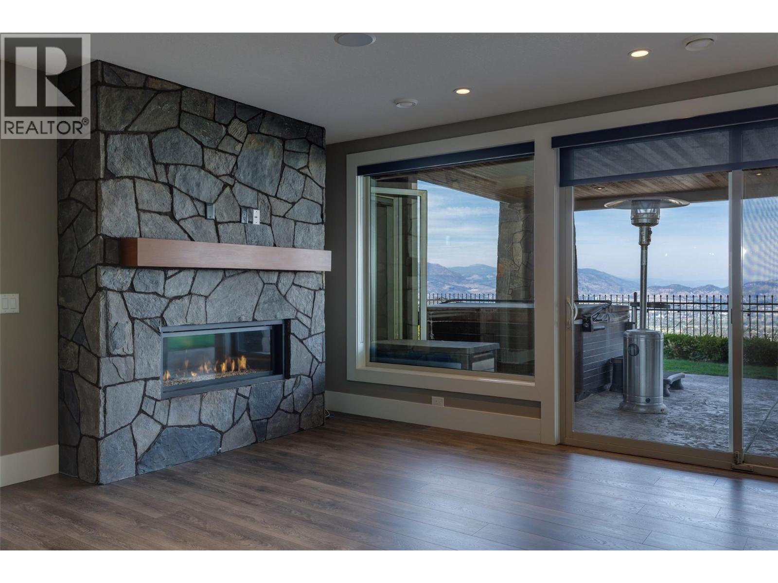 1002 Hewetson Avenue, Kelowna