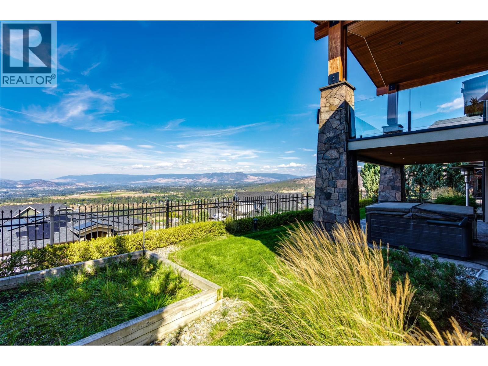 1002 Hewetson Avenue, Kelowna