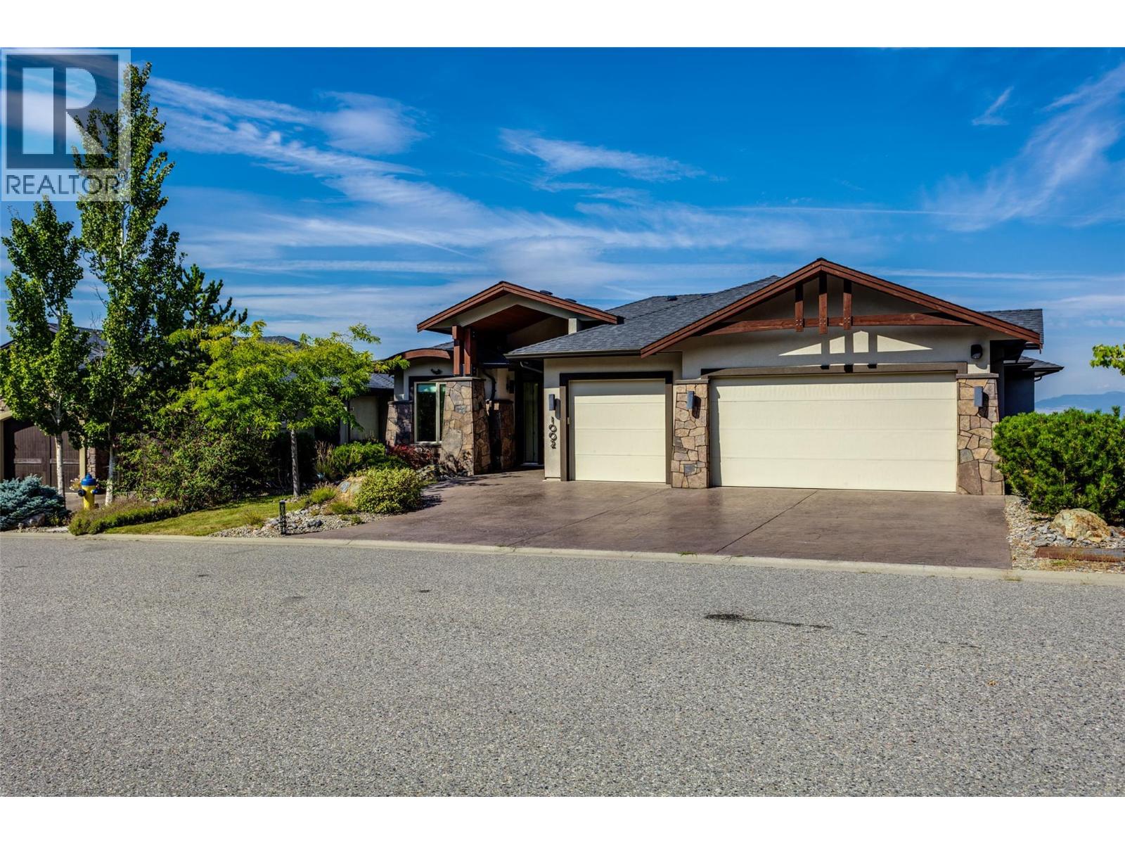 1002 Hewetson Avenue, Kelowna