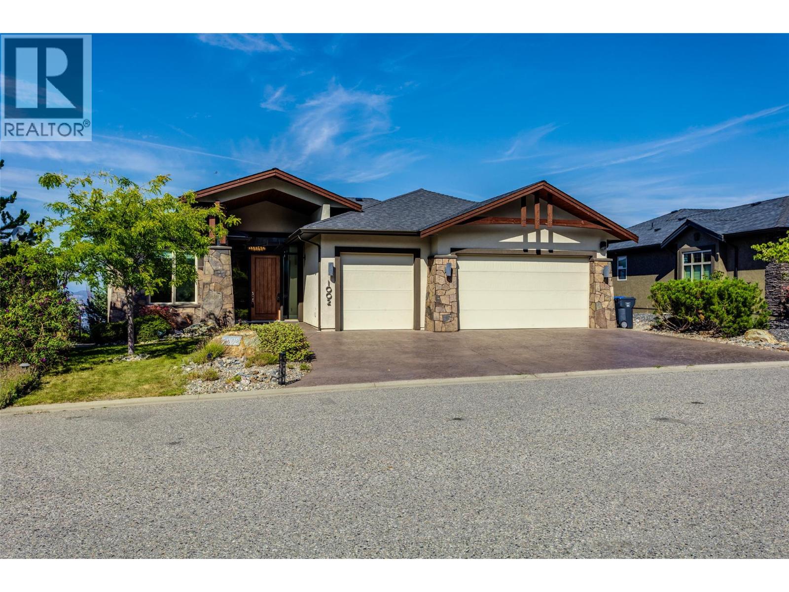 1002 Hewetson Avenue, Kelowna