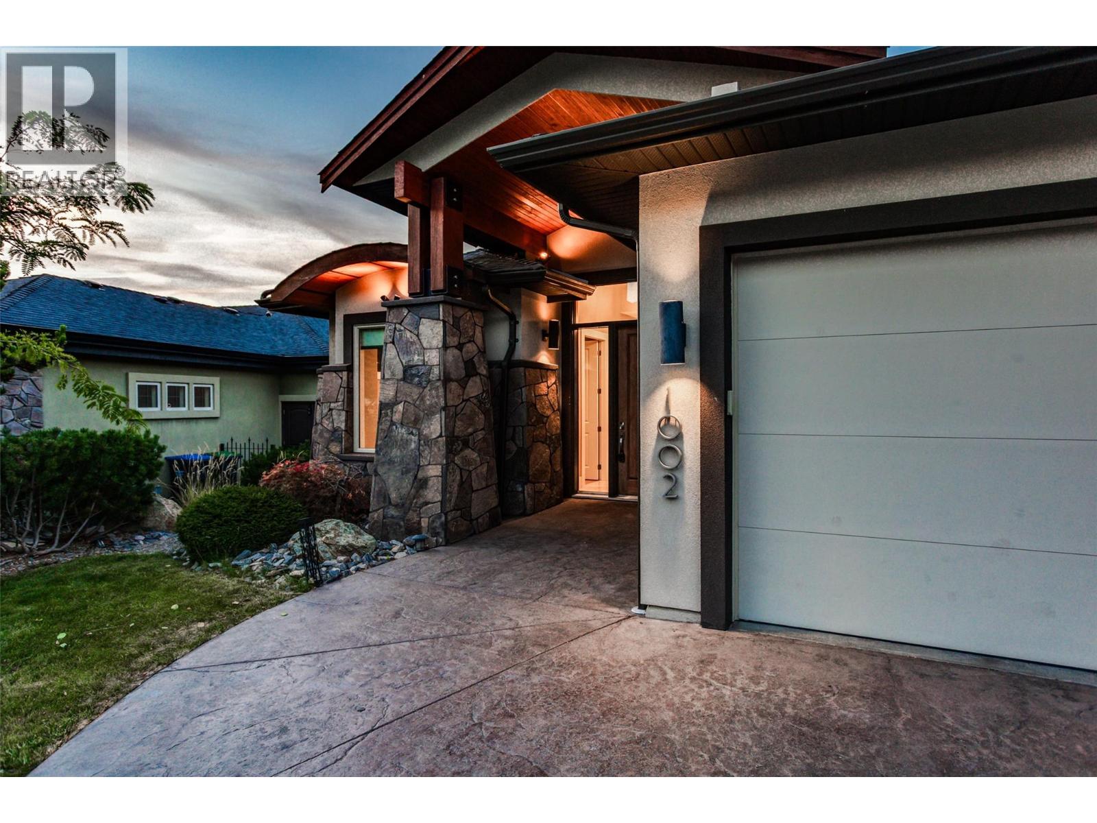 1002 Hewetson Avenue, Kelowna